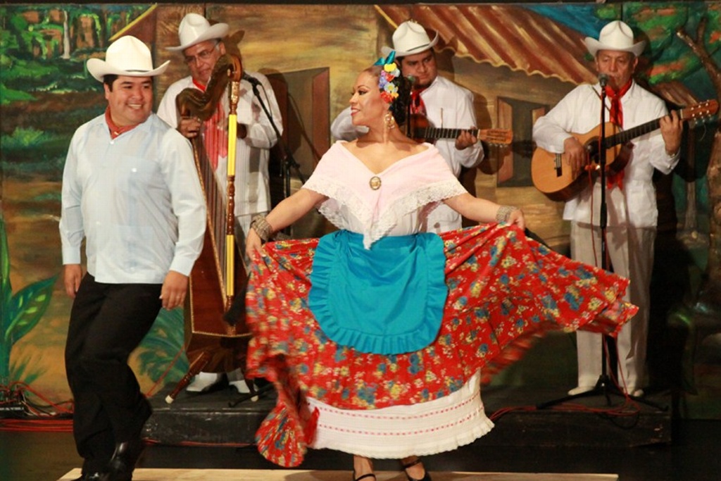 Imagen Danza, música y gastronomía en el Festival Huasteco Xalapa 2018