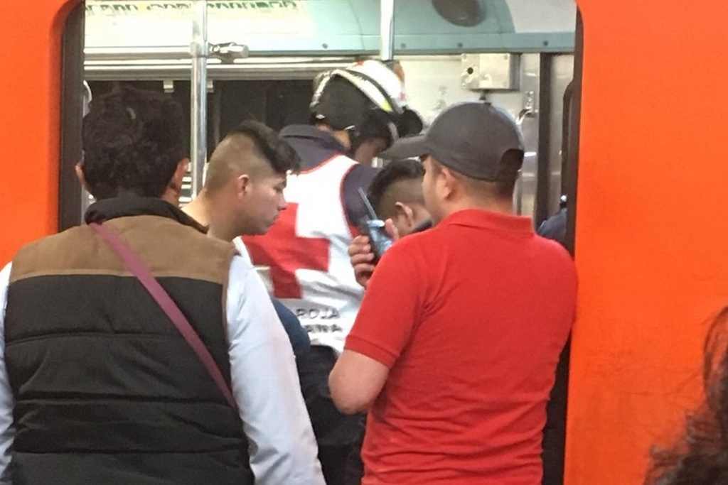 Imagen Hombre pierde la vida tras asomarse para ver si venía el metro en CDMX 