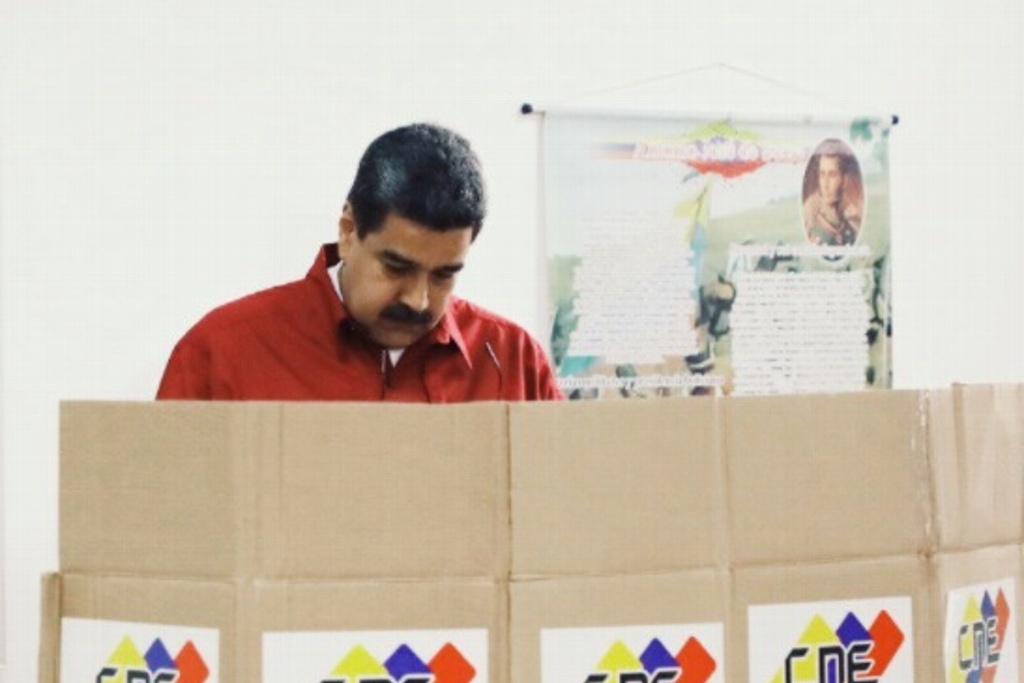 Imagen Vota Maduro en busca de su reelección 