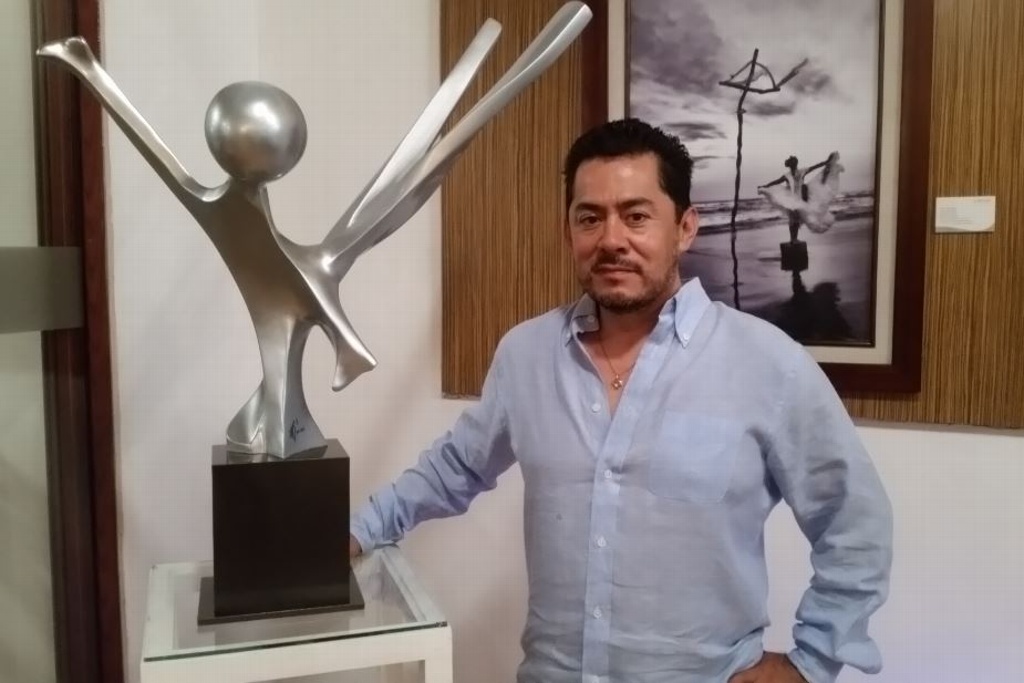 Imagen Presenta el escultor Mauricio Soria sus obras en el Puerto de Veracruz (+fotos)