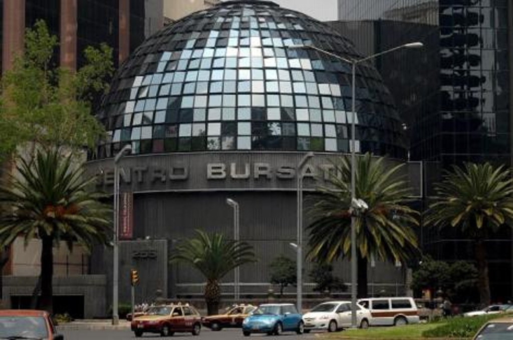 Imagen Bolsa Mexicana retrocede y toca su menor nivel desde finales de 2016