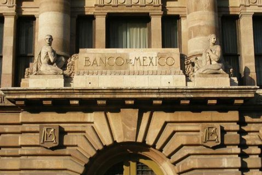 Imagen Reservas internacionales del país bajan a 172 mil 913 mdd: Banco de México