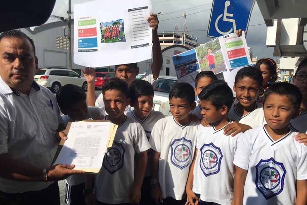 Imagen Equipo de fútbol infantil denuncia discriminación en Veracruz 