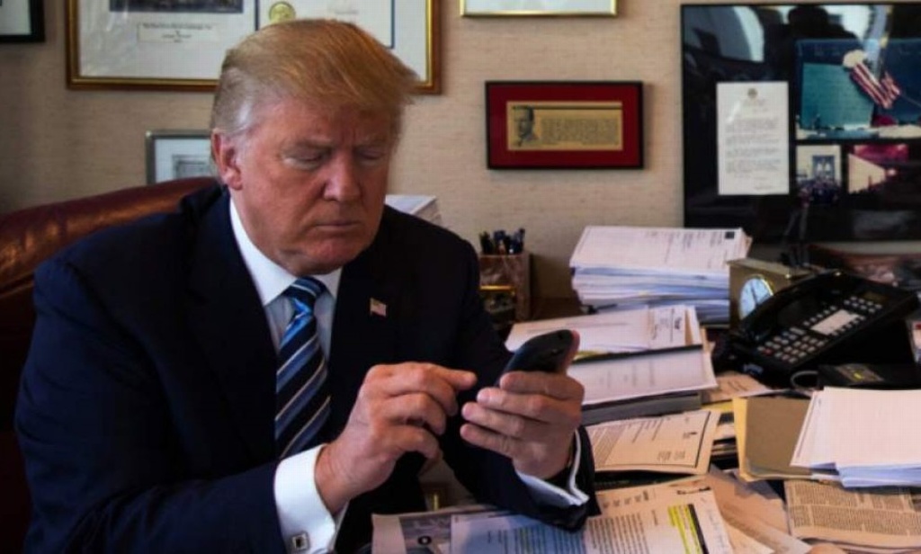 Imagen Determina juez que Trump viola ley al bloquear usuarios en Twitter