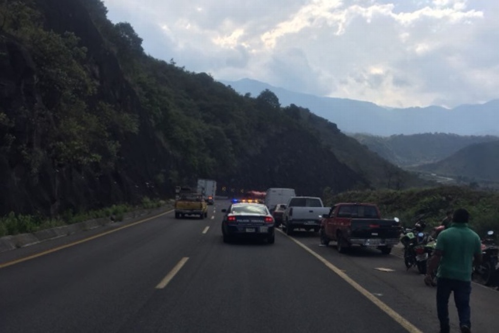 Imagen Cierre parcial en carretera Puebla - Córdoba por accidente vehicular