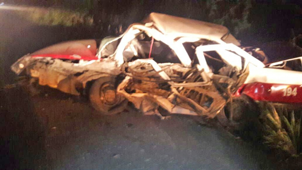 Imagen Muere un taxista al estrellarse contra un tráiler en Tierra Blanca, Veracruz (+fotos)