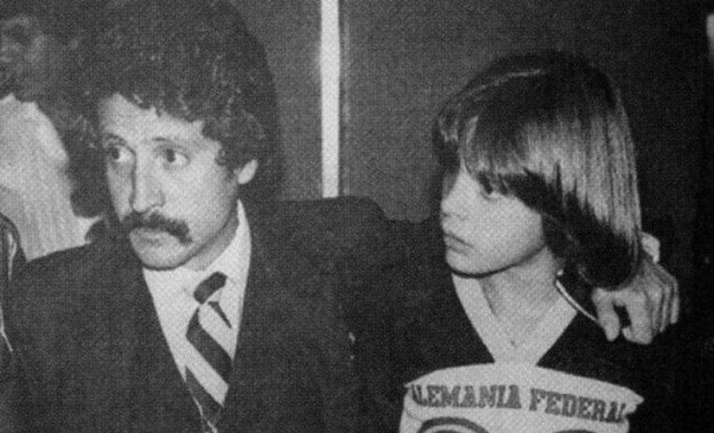 Imagen Luisito Rey drogó a Luis Miguel por primera vez ¡a los 12 años de edad! 