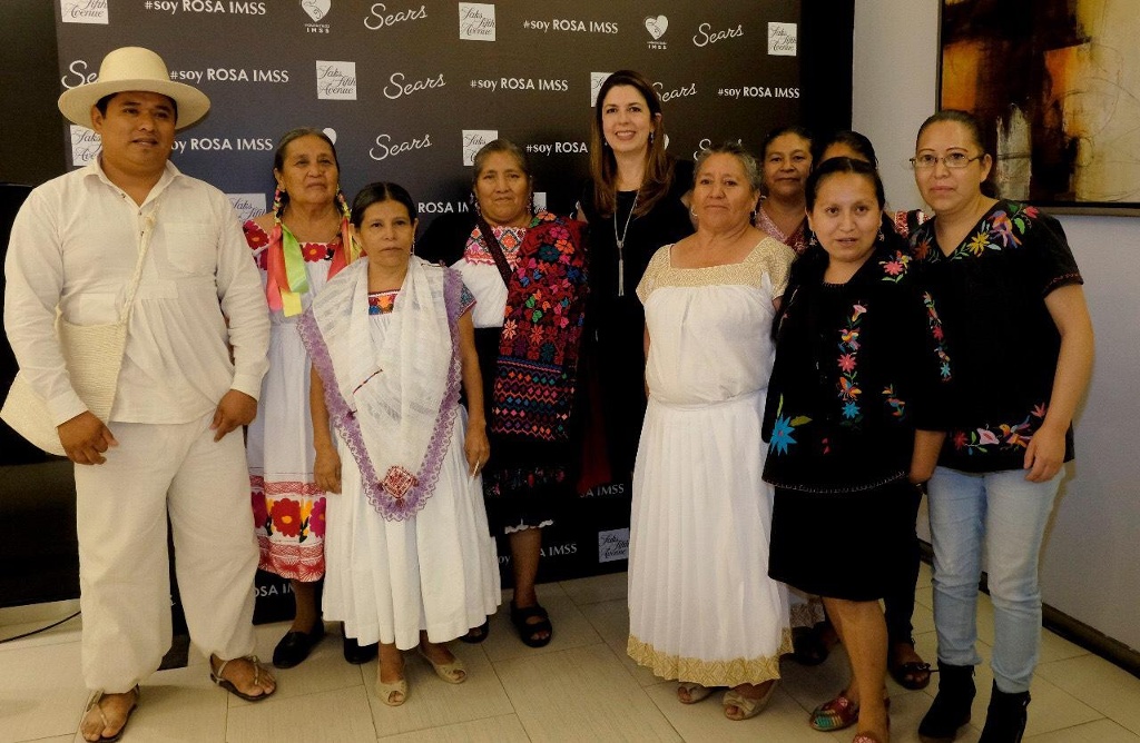 Imagen Realizan desfile de  modas a beneficio de comunidades indígenas (+fotos)