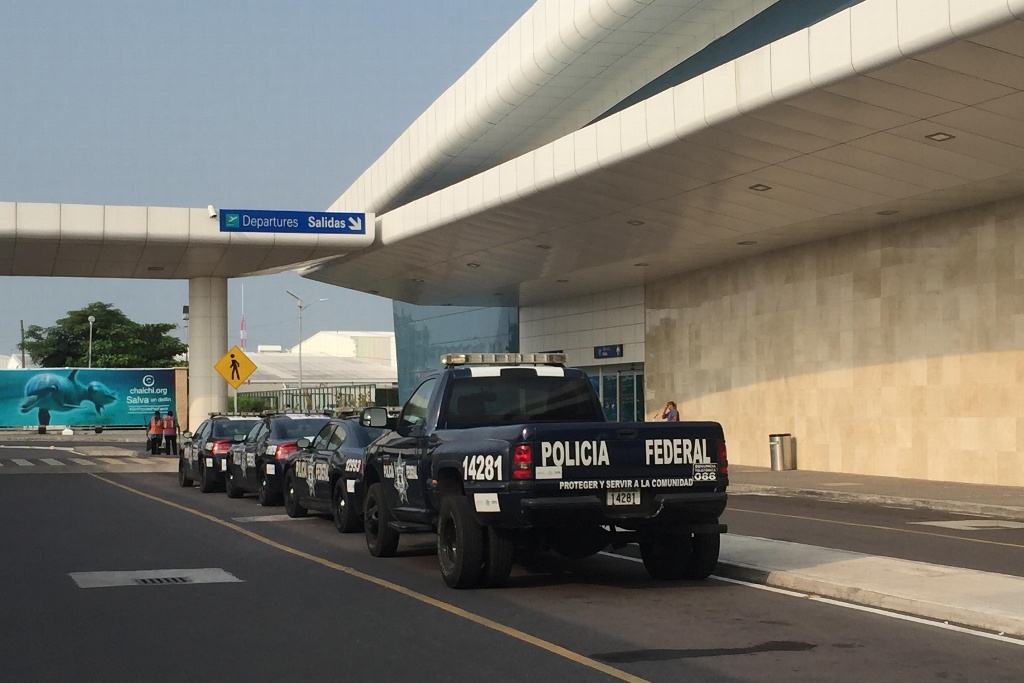 Imagen Trasladan a dos reos por Aeropuerto de Veracruz