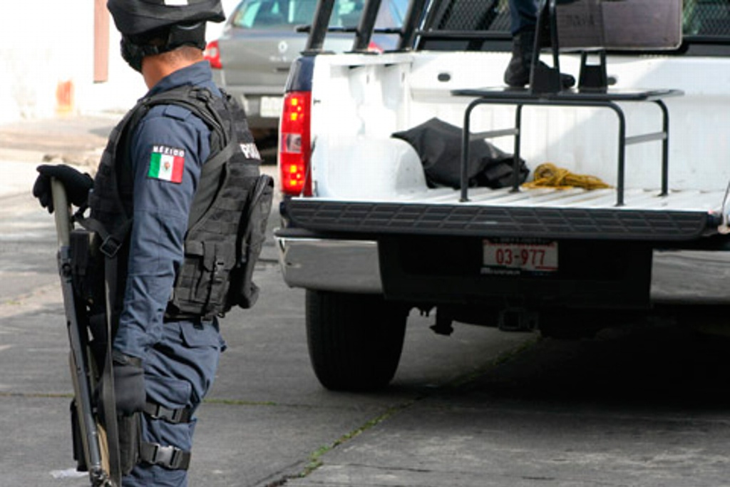 Imagen Comando armado asesina a cuatro policías en Michoacán 