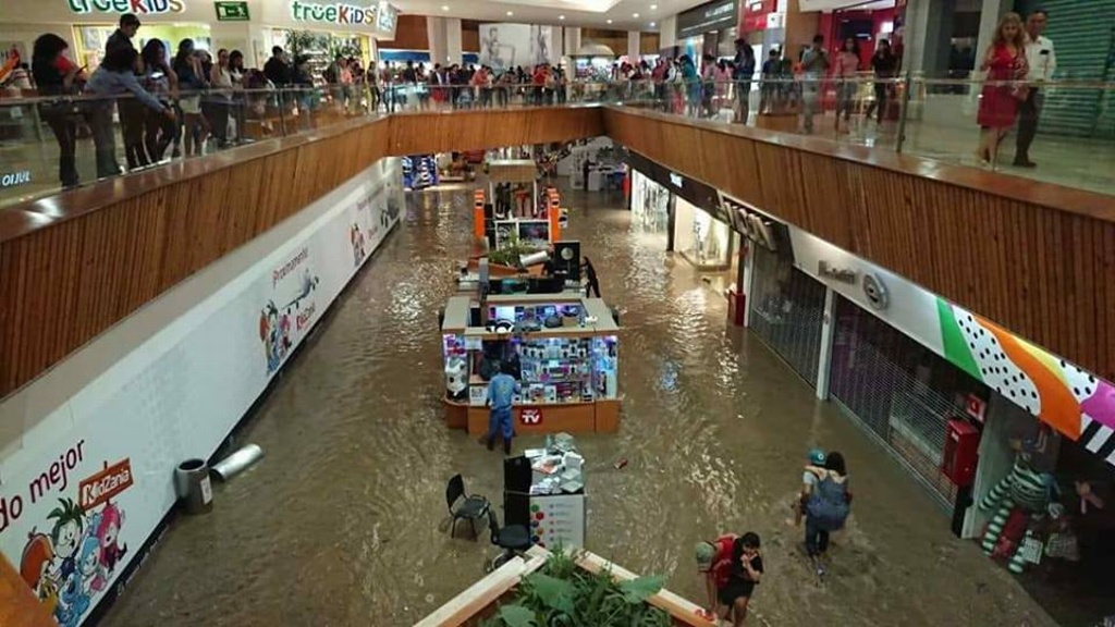 Imagen Lluvia intensa ocasiona inundaciones en Guadalajara (+fotos y video) 