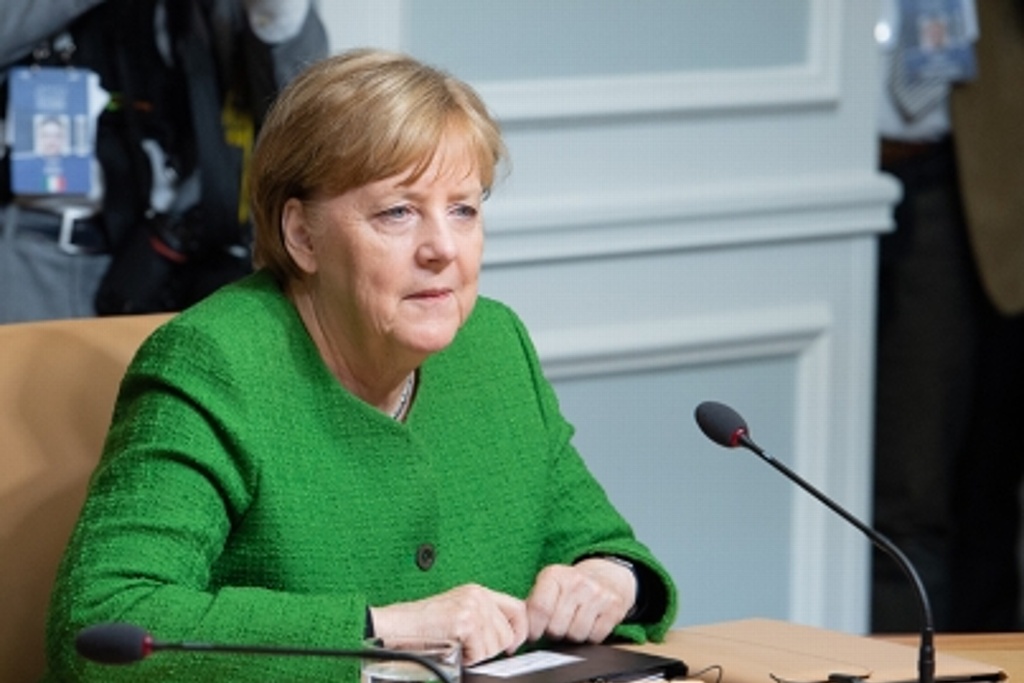 Imagen Aboga Angela Merkel por una respuesta conjunta de la UE a Estados Unidos