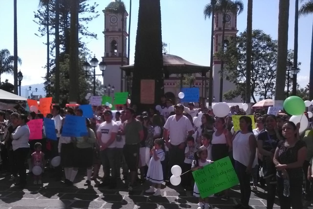Imagen Con marcha exigen esclarecer muerte de jovencita en Coscomatepec, Veracruz 