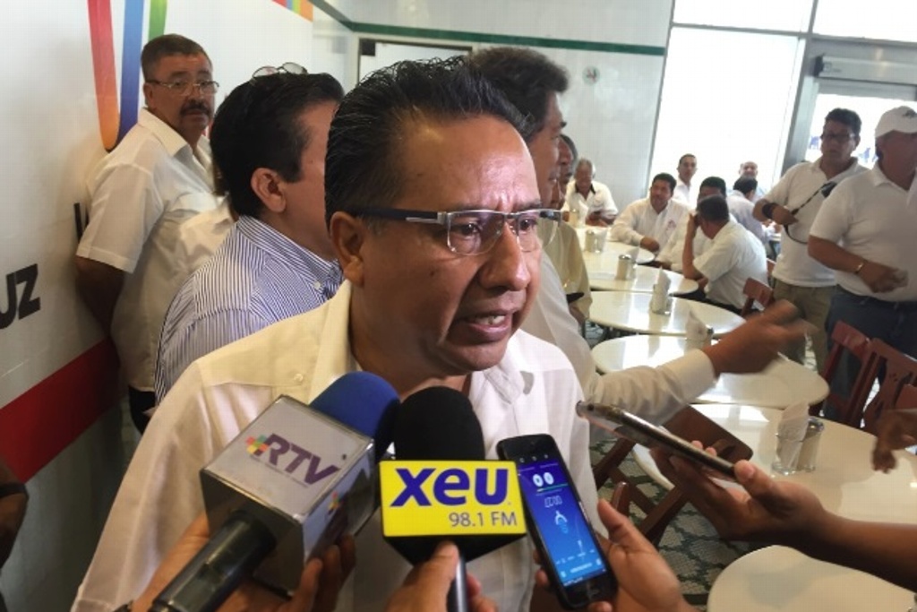 Imagen Taxistas en Veracruz dicen que no harán 'acarreo' en elecciones, solo 'prestarán servicio'