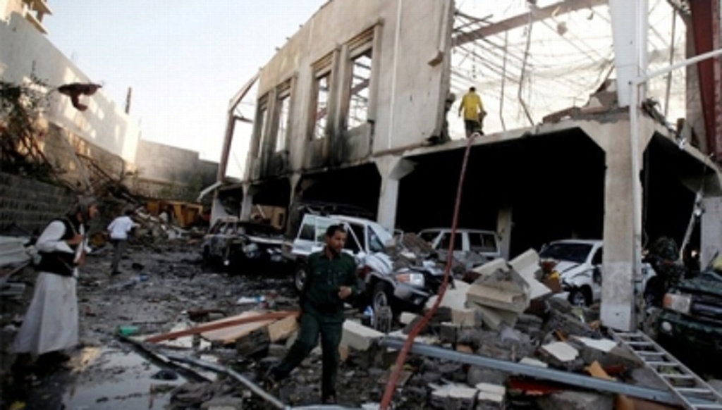 Imagen Coalición árabe intensifica bombardeos contra rebeldes en Yemen