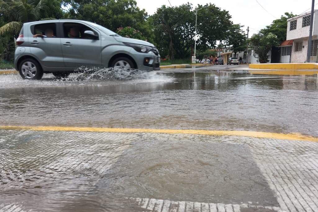 Imagen Fuga de agua afecta a alrededor de 50 familias en Veracruz 