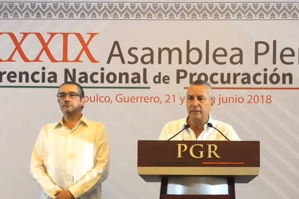 Imagen Rechazan Fiscales y Procuradores crear Comisión de la Verdad por caso Iguala