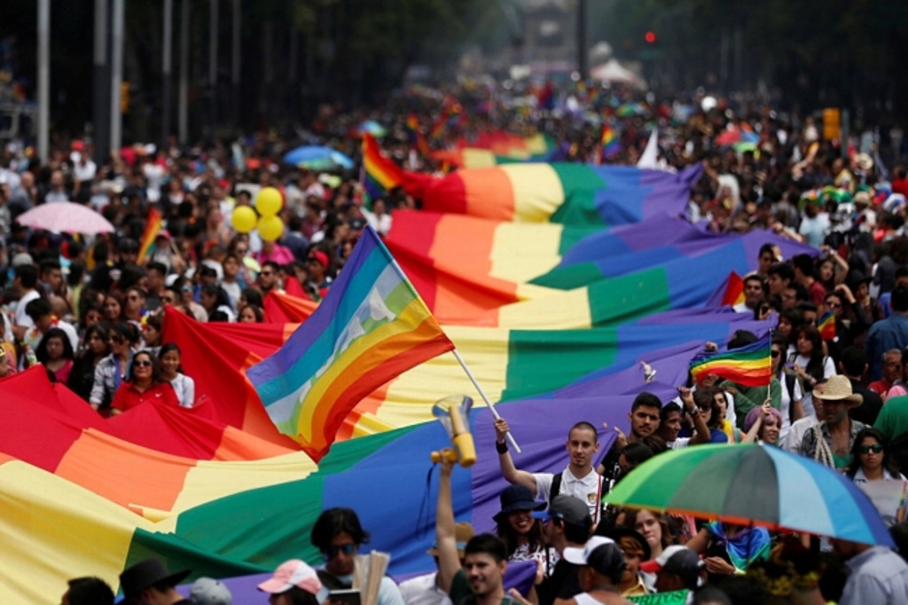Imagen Más de 3 mil policías vigilarán partido de fútbol y marcha gay en CDMX