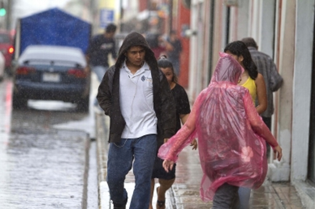 Imagen Tormentas muy fuertes en zonas de Veracruz y Tamaulipas por Onda Tropical 7: SMN