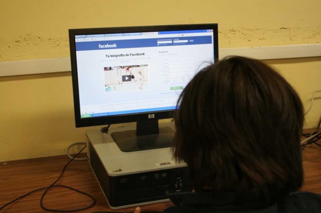 Imagen Elimina Facebook 10 mil perfiles y páginas falsas por elecciones en México