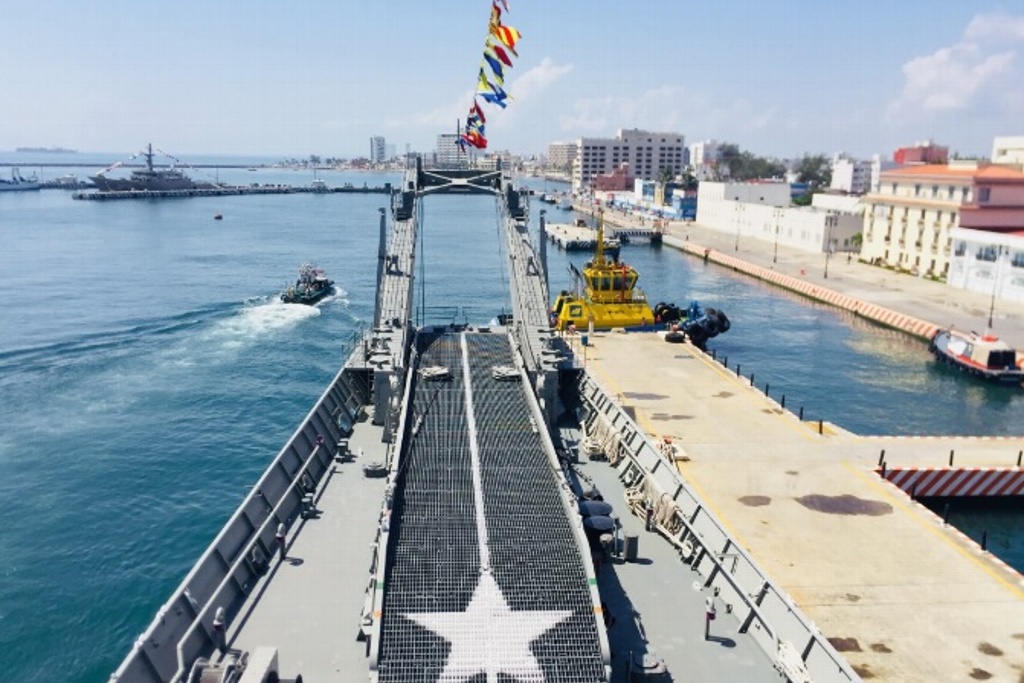 Imagen Llega a Veracruz el buque Papaloapan; está abierto al público