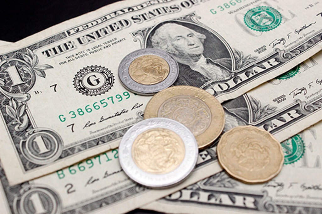 Imagen Dólar baja, se vende hasta en 19.20 pesos en sucursales bancarias