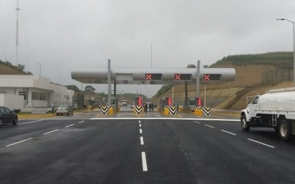 Imagen Habitantes exigen modificar trazo de puente de autopista en Tuxpan, Veracruz 