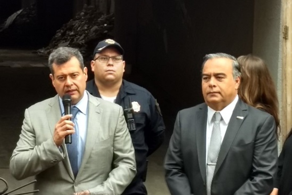 Imagen Aprueba Peña Nieto a Raymundo Collins como titular de la SSP de la CDMX