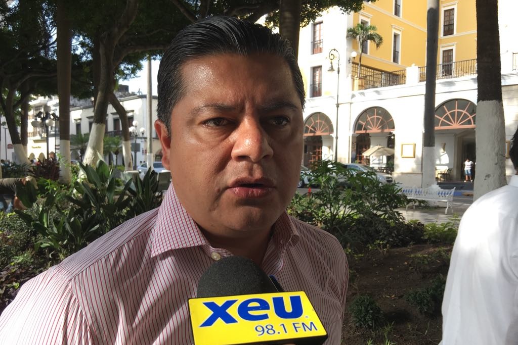 Imagen Reglamento de parquímetros podría aplicarse en agosto en Veracruz: Regidor