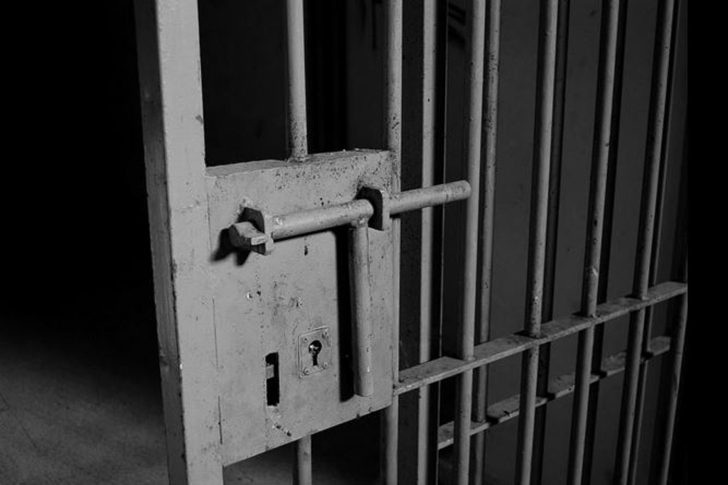 Imagen Reos fugados del penal de Culiacán, Sinaloa, salieron disfrazados de guardia de seguridad