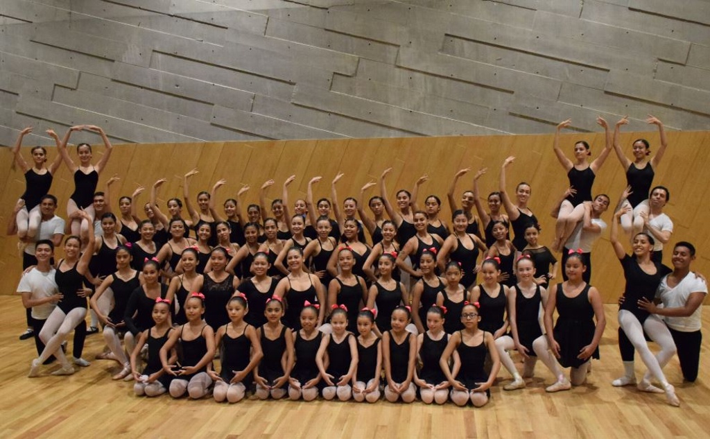 Imagen Concluye el curso intensivo de la Cátedra de Danza en Foro Boca (+fotos)