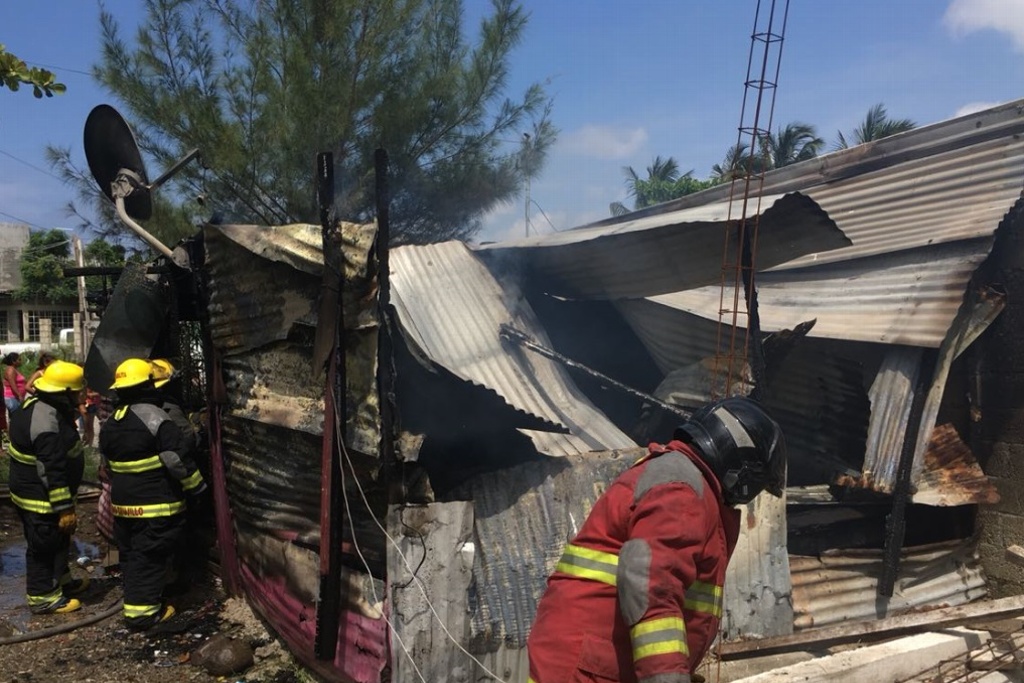 Se incendia vivienda en Predio 2 de Veracruz - xeu noticias veracruz