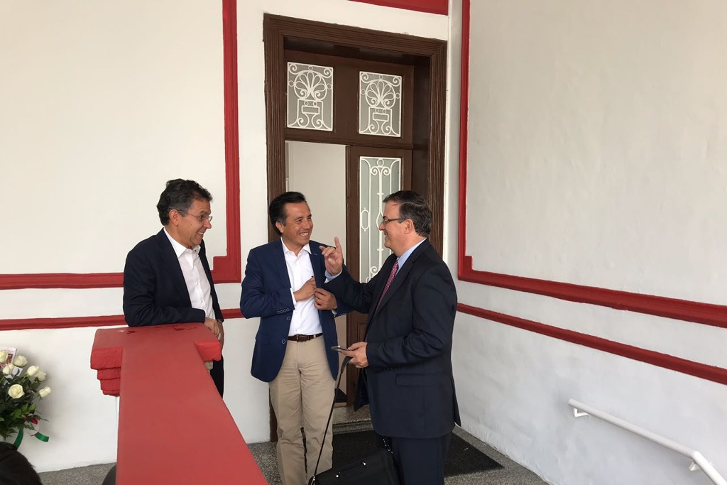 Imagen Se reúne Cuitláhuac García con AMLO para tratar temas de Veracruz (+video)