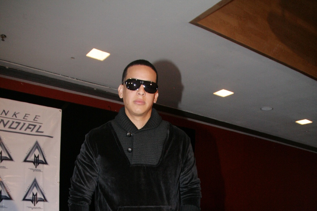 Imagen Usurpan identidad de Daddy Yankee para robarle en su hotel