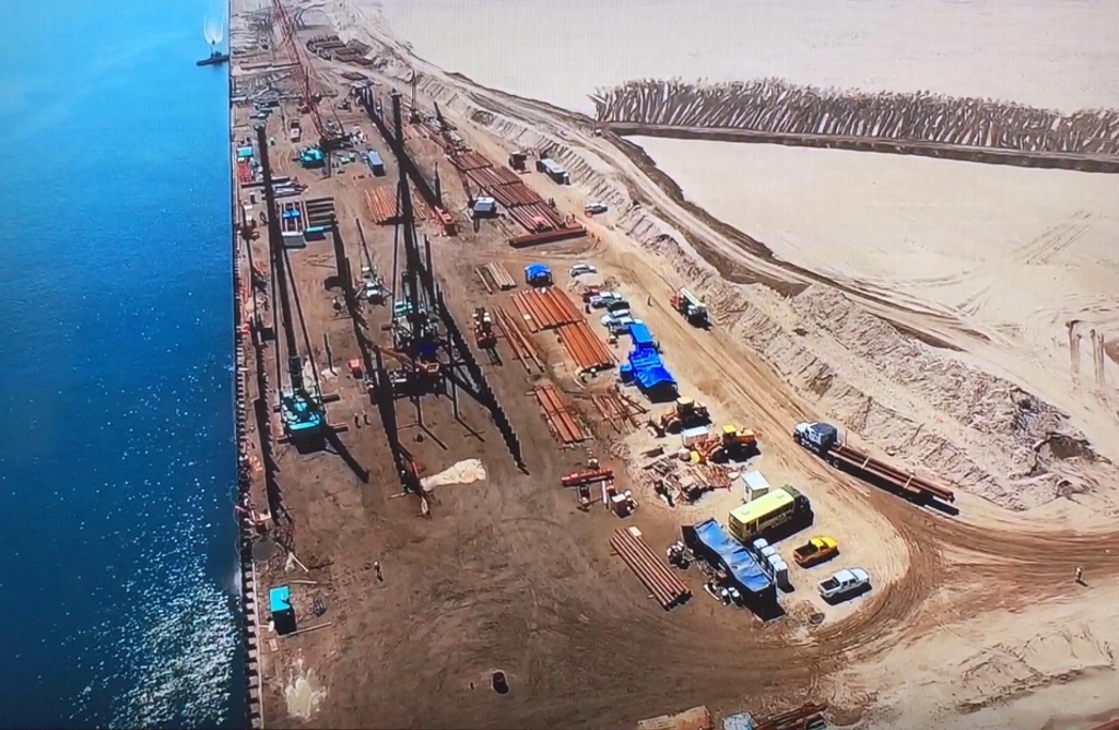 Imagen Se han generado cerca de 40 mil empleos con obras del Nuevo Puerto de Veracruz:  Guillermo Ruiz