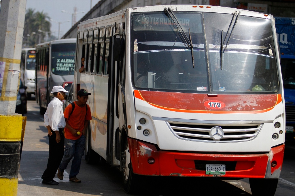 Imagen No está autorizado aumento al transporte urbano, reitera Gobernador de Veracruz
