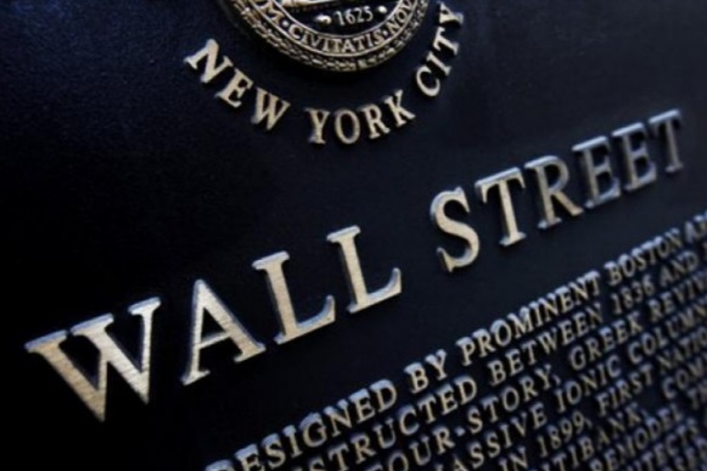 Imagen Índices en Bolsa de Nueva York caen ante temores de crisis monetaria