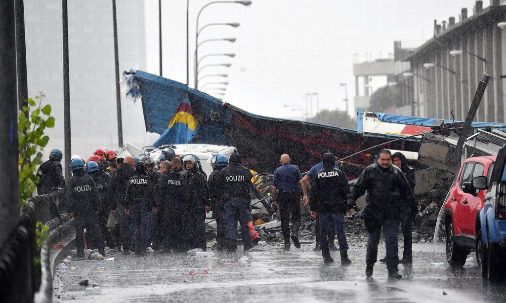 Imagen Aumenta a 39 la cifra de muertos en derrumbe de puente en Italia