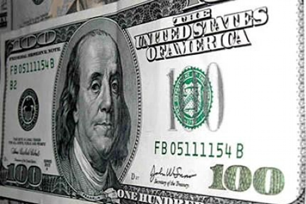 Imagen Dólar se vende hasta en 19.53 pesos en bancos capitalinos