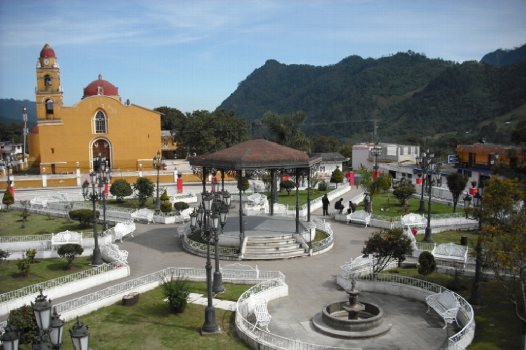 Imagen Cumple 15 días la toma del palacio municipal de Ayahualulco, Veracruz 