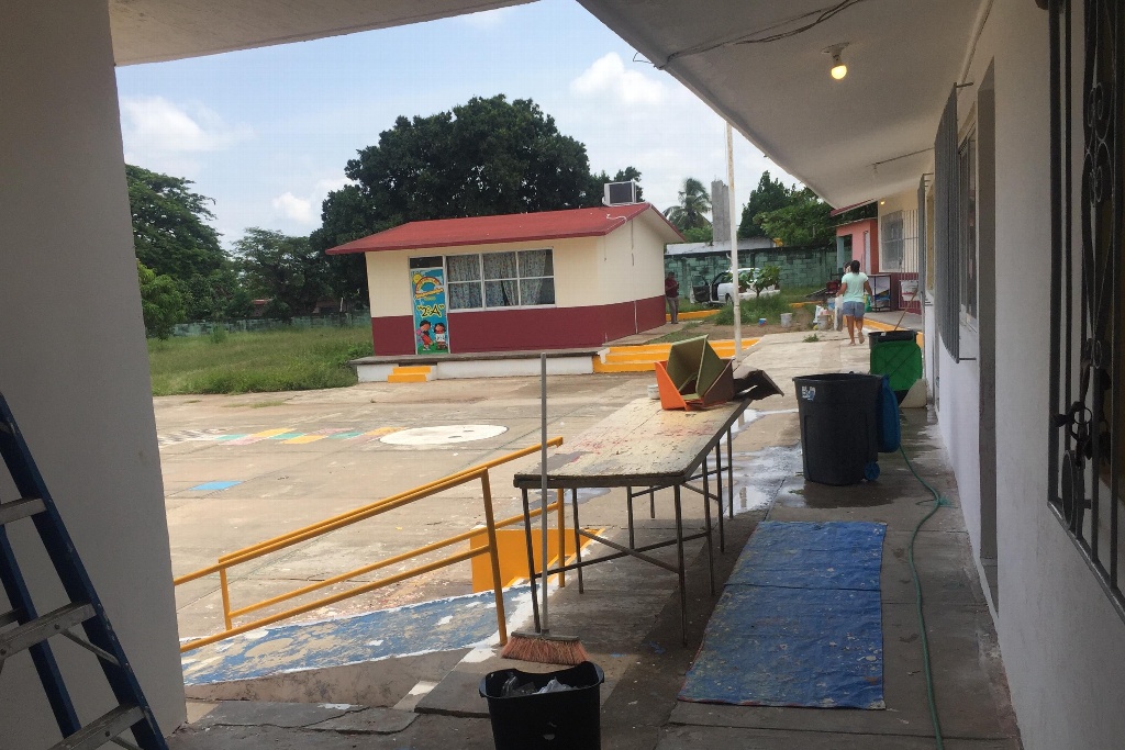 Imagen Se roban proyectores y equipo educativo en escuela de Dos Lomas, Veracruz