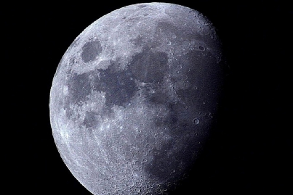 Imagen China lanzará vehículo para explorar el lado oscuro de la Luna