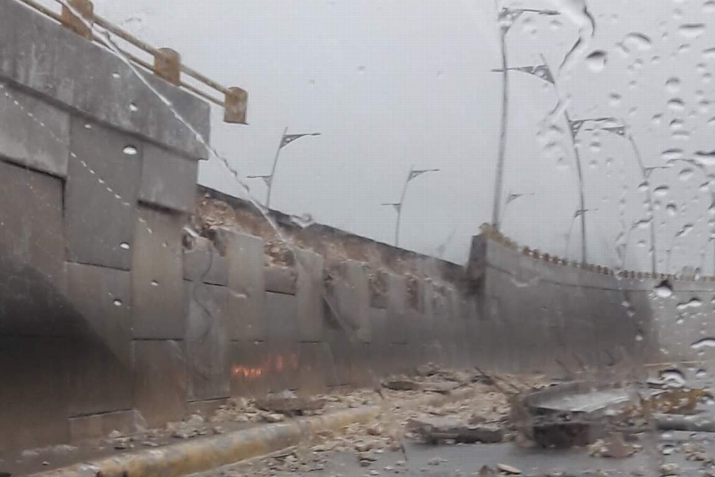 Imagen Calles inundadas, puente colapsado y daños en viviendas dejan lluvias en Campeche