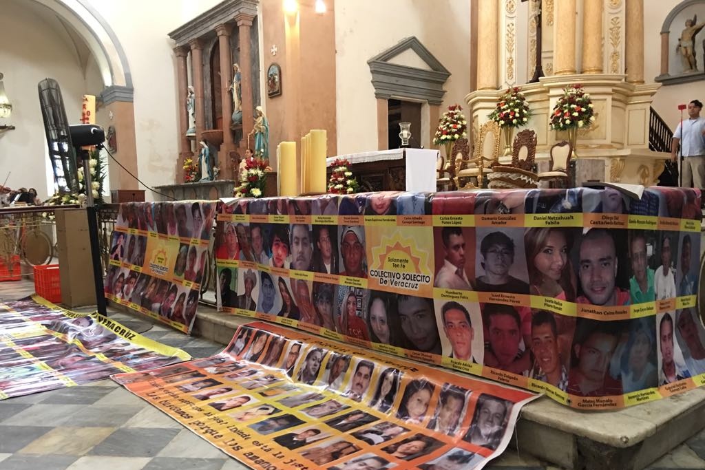 Imagen Primordial atención a familias de desaparecidos en Foros de Pacificación: Obispo de Veracruz  