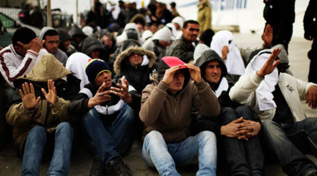 Imagen Migración rescata a 42 extranjeros; deporta a otro que era prófugo
