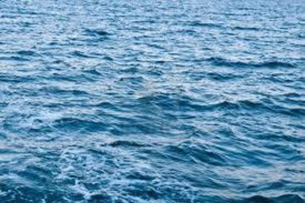 Imagen Mujer cae de un crucero en el mar Adriático y la rescatan 10 horas después