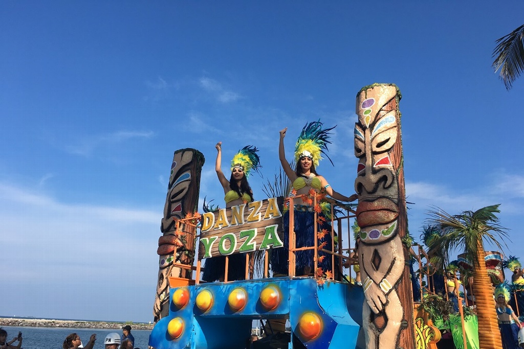 Imagen Realizan papaqui y desfile de tripulaciones del Festival Velas Veracruz 2018 (+Fotos y video)