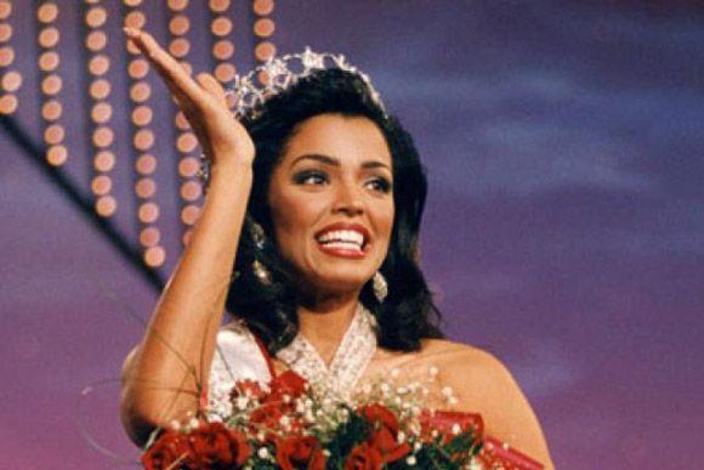 Imagen Fallece Chelsi Smith, Miss Universo en 1995