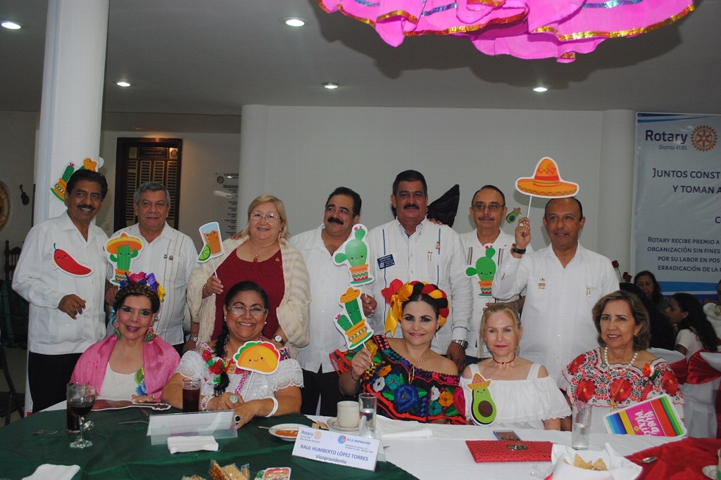 Imagen Gran Noche Mexicana en el Club Rotario Veracruz (+fotos y videos)