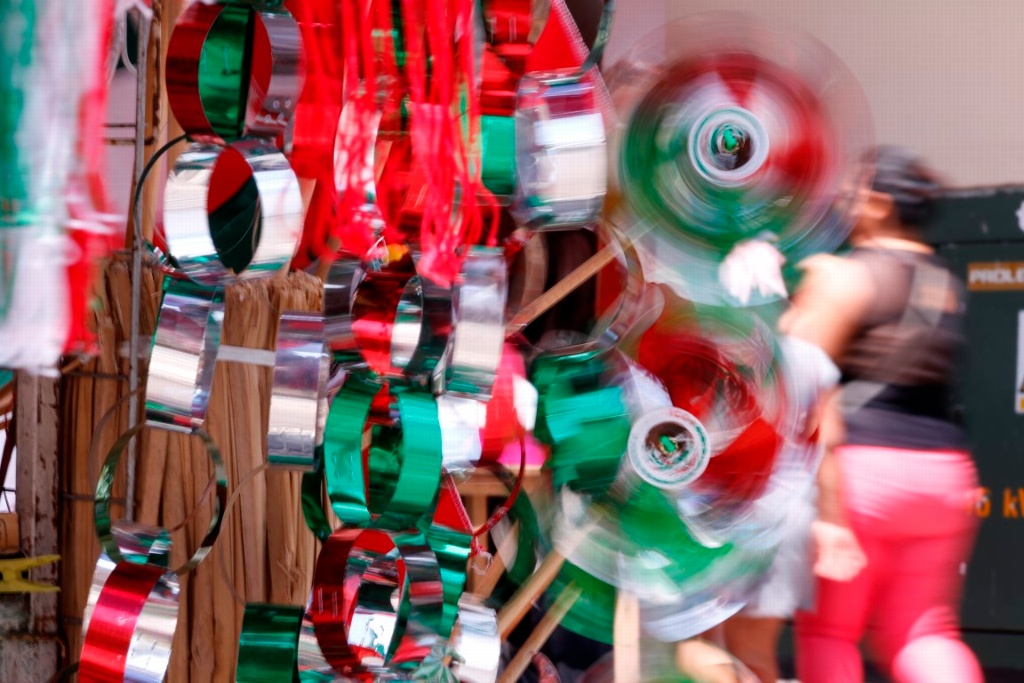 Imagen ¿Vas al Grito? Evita llevar latas o botellas al Zócalo de Veracruz 